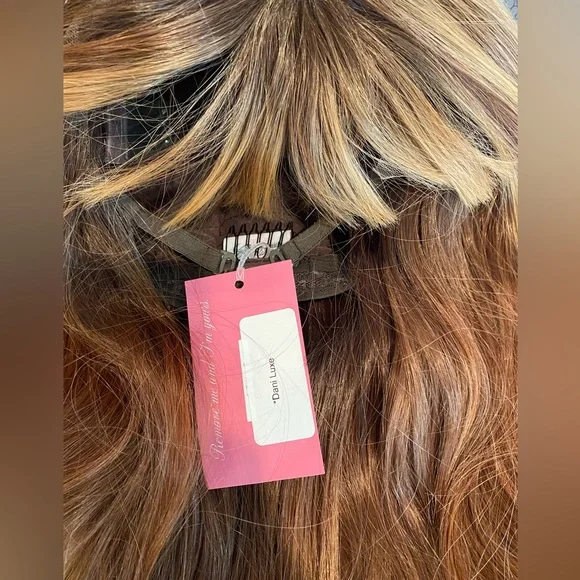 Chelsey Smith Cosmetics Dani Luxe added Bangs - Picture 4 of 5